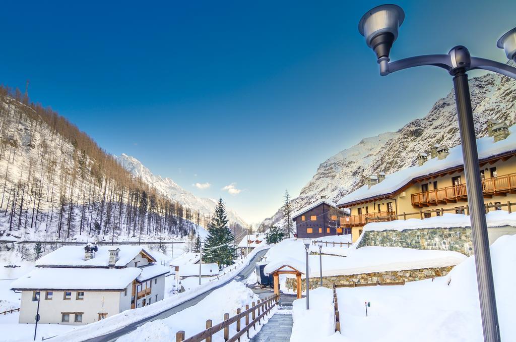 Appartamenti Residenza Anderbatt Gressoney-la-Trinité Zimmer foto